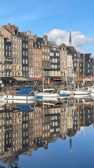 Jolie Maison Centre Historique Honfleur Buitenkant foto